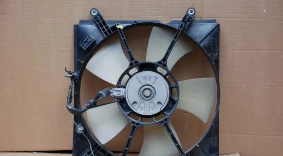 Toyota RAV 4 (XA20) Air conditioning (A/C) fan (condenser) 