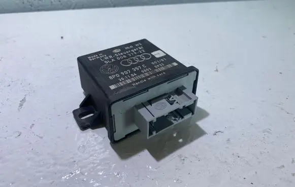 Audi A6 S6 C6 4F Light module LCM 8P0907357C 00020932 5LA00837922