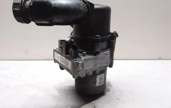 Peugeot 508 Power steering pump 9676154180