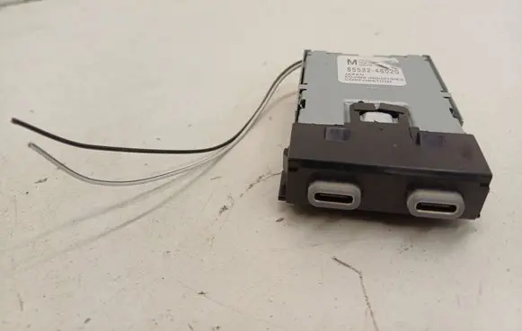 Lexus RX V USB socket connector 8553248020
