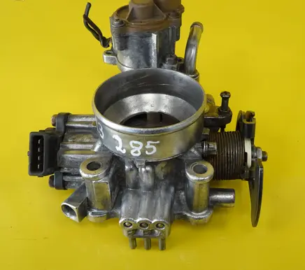 Mitsubishi Colt Throttle body valve E9T15297