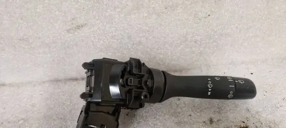 Toyota Urban Cruiser (XP110) Wiper control stalk 52230 17F704