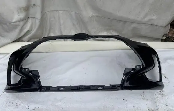 Toyota Yaris XP210 Front bumper