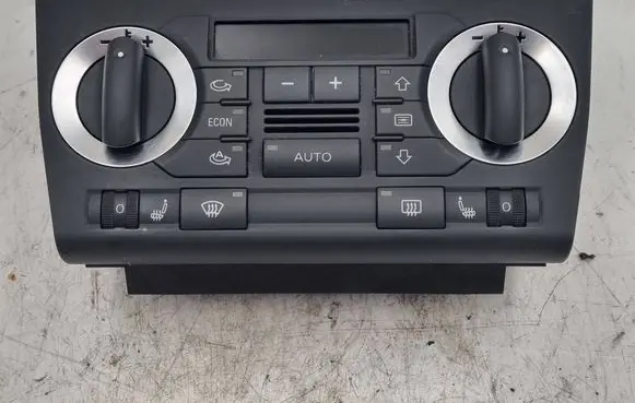 Audi A3 S3 A3 Sportback 8P Climate control unit 8P0820043AD A2C53212438