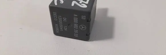 Mercedes-Benz GLC X253 C253 Other relay A0009822923