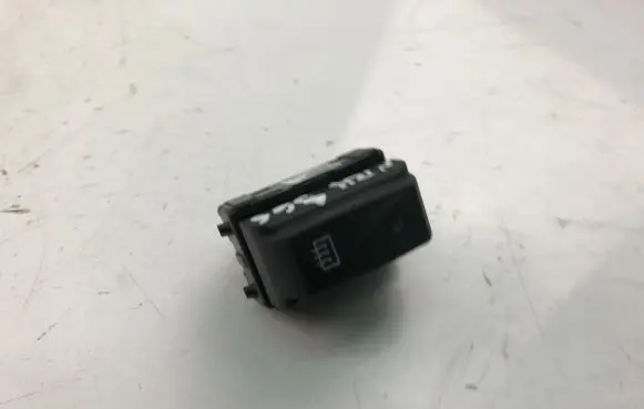 Renault Trafic II (X83) Windscreen/window heater switch 253508347R