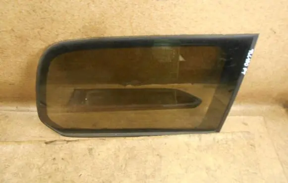 Toyota Land Cruiser (J100) Rear vent window glass 