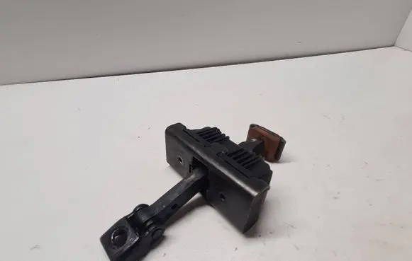 BMW 1 E82 E88 Front door check strap stopper 7164623