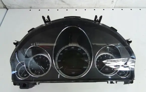 Mercedes-Benz E A207 Speedometer (instrument cluster) A2129002710