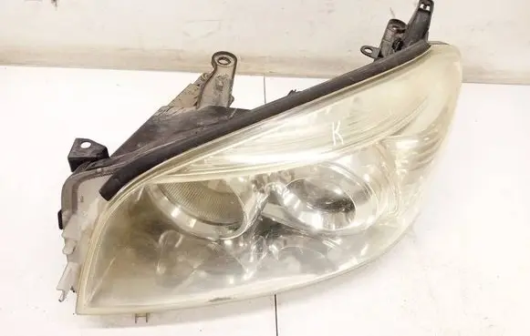 Toyota RAV 4 (XA30) Headlight/headlamp 9336860