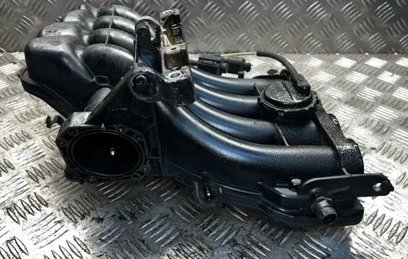 Volkswagen Golf V Intake manifold PA6GF30