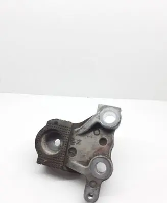 Lexus CT 200H Engine mounting bracket HV14