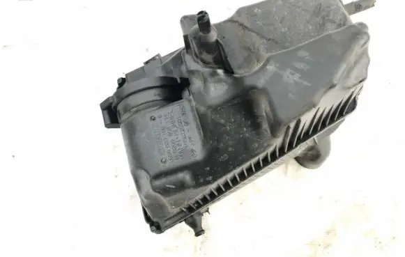 Air filter box
