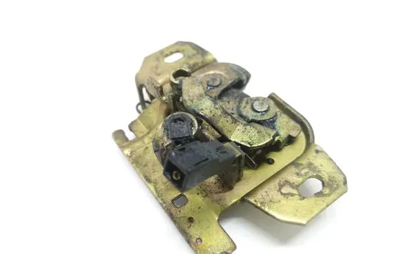 Mitsubishi Eclipse Tailgate/trunk/boot lock/catch/latch