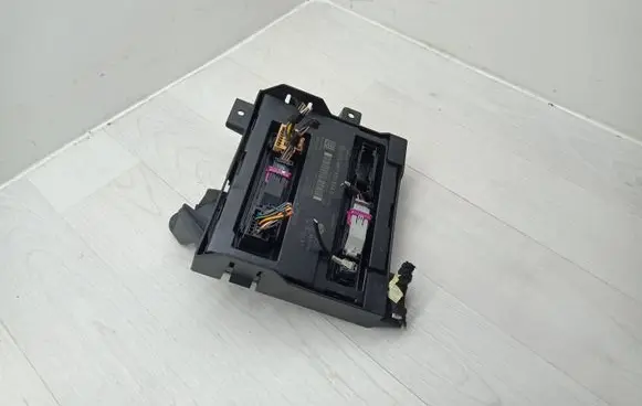 Audi A4 S4 B8 8K Comfort/convenience module 8K0907064C 5DK00991821
