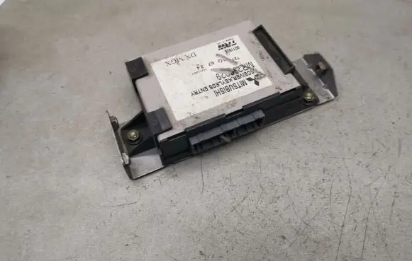 Mitsubishi Carisma Door central lock control unit/module MR238029