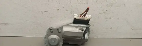 Mercedes-Benz E W211 Steering wheel lock A2034621130