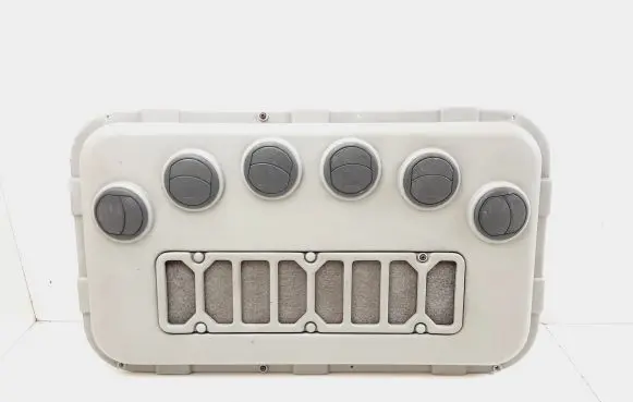 Iveco Daily 35 - 40.10 Air vent grill in roof 