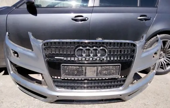 Audi Q7 4L Front bumper 