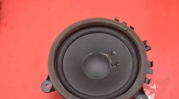 Volvo V60 Subwoofer speaker 30657445