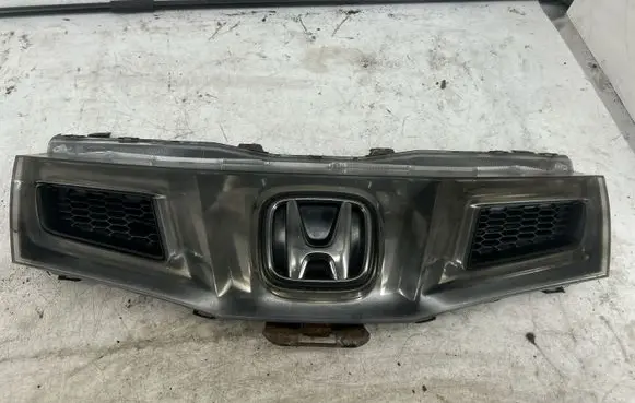 Honda Civic Front bumper upper radiator grill 0315203011