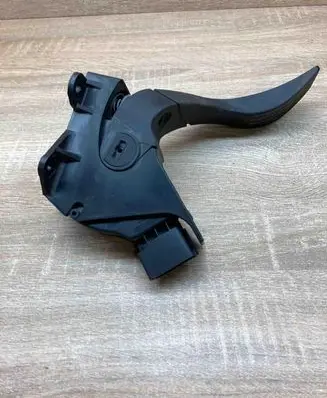 Ford Focus Accelerator throttle pedal 98AB9F836AE 9D09C