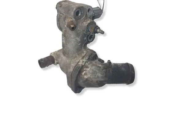 Ford Escort Thermostat housing 95FF8255AA