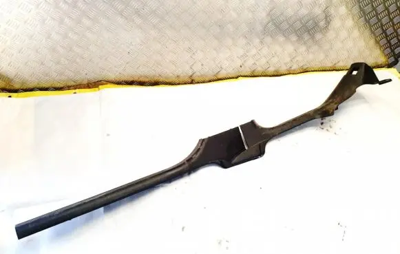 Front sill trim cover