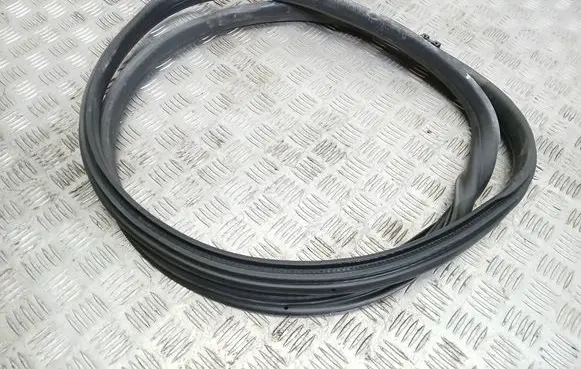Volvo XC60 Rear door rubber seal (on body) 