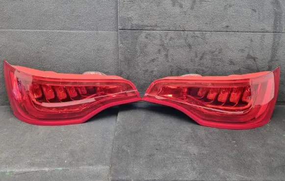 Audi Q7 4L Rear/tail lights set 4L0945093F 4L0945093L 4L0945094F