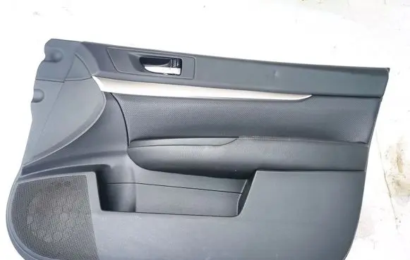 Subaru Outback Front door card panel trim s73508380