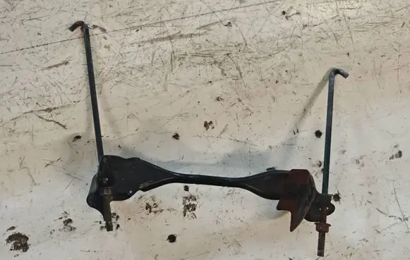 Nissan X-Trail T30 Battery bracket
