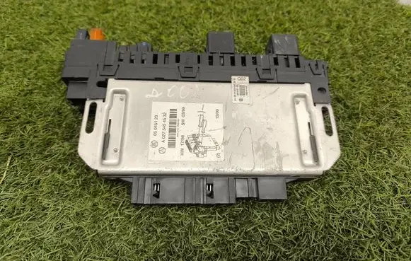 Mercedes-Benz S W220 Fuse module A0275454532 05045123
