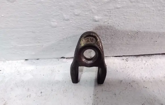 Renault Megane III Fuel Injector clamp holder