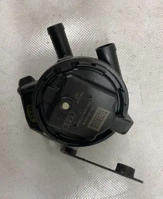 Audi Q5 SQ5 Active carbon filter fuel vapour canister 8K0906253M 8K0906253K