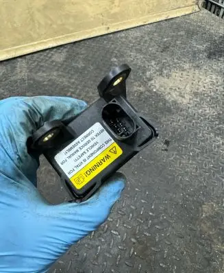 Ford Focus ESP acceleration yaw rate sensor 10170103533 C177G04MES