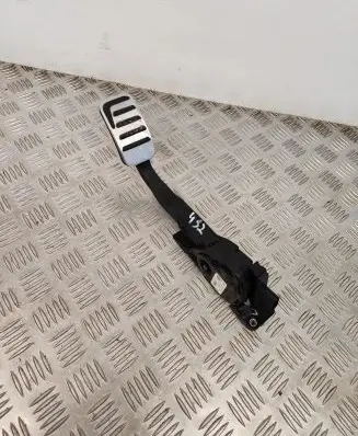 Volvo V40 Accelerator throttle pedal 31341777