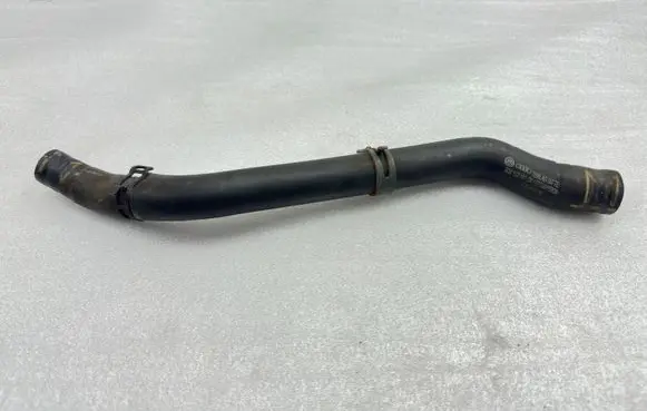 Audi A4 S4 B9 Engine coolant pipe/hose 5Q0122101