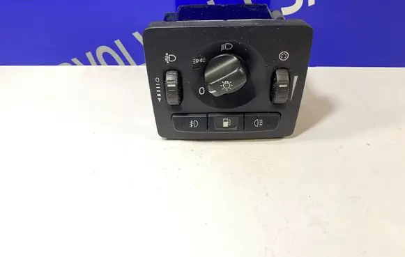 Volvo V50 Light switch 30739300