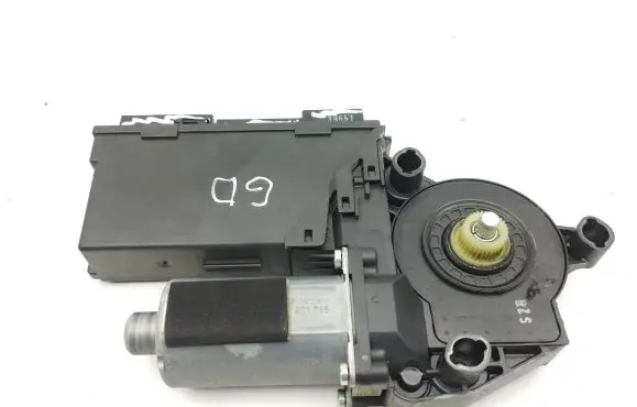 Audi A8 S8 D3 4E Rear door window regulator motor 4E0959802D
