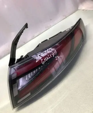 Alfa Romeo Giulia Rear/tail lights 00505664170