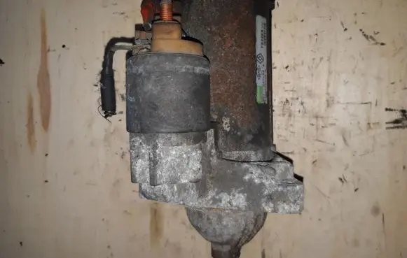 Renault Espace - Grand espace IV Starter motor 8200628430 TS22E5