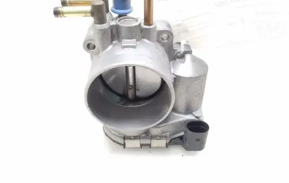 Audi A8 S8 D2 4D Throttle valve 078133062B