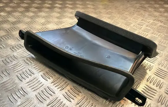 Toyota Yaris Cross Cabin air duct channel 