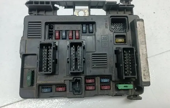 Citroen C3 BSM Control unit 9643498880