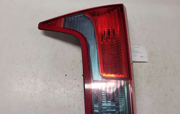 Citroen C5 Tailgate rear/tail lights 89032711X31