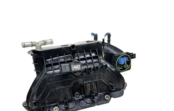 Volkswagen Golf VI Intake manifold 03F145749C