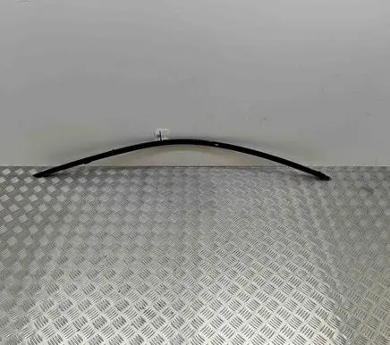 BMW M4 F82 F83 Front door glass trim molding 7433337