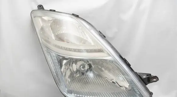 Toyota Prius (XW20) Headlight/headlamp