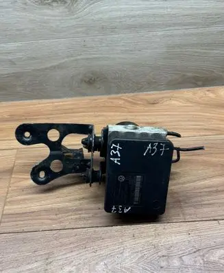 Seat Leon (1P) ABS Pump 1K0907379AC 10096003593 00005305H0